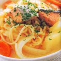 Spaghetti Kuah Salmon Sayuran