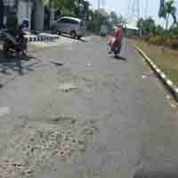 Kawasan Perumahan Sukomanunggal Rusak Parah