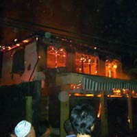 Tengah Tertidur Lelap, Warga Sumenep Dikejutkan Kebakaran