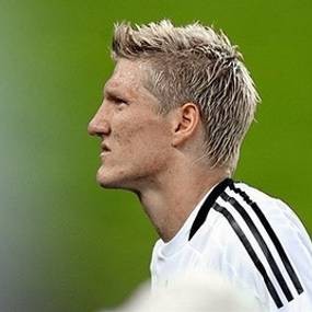 Munich Pilihan Pertama Schweinsteiger