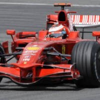 Ferrari Mencoba Tenang