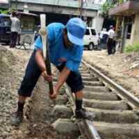 KA yang Anjlok Diprediksi Baru Bisa Dievakuasi Pk 14.00 WIB