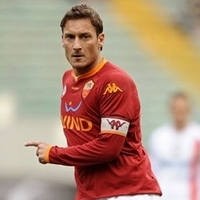 Totti Isyaratkan Kembali ke Timnas