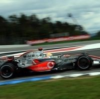 Dominan, Hamilton Juara di Hockenheim