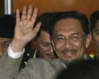 Kepala Kepolisian Malaysia Tuntut Anwar Ibrahim