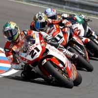 Bayliss Sapu Bersih di Brno