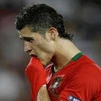 Ronaldo Masih Tak Tegas