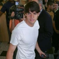 Tawaran untuk Kaka Adalah Kebohongan