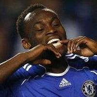 Essien Resmi Perpanjang Kontrak