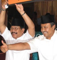 Karsa Unggul Pilkada Jatim, Hatta- Mallarangeng Riang