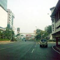 Hari Coblosan Gubernur, Jalanan Surabaya Lengang