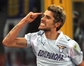 West Ham Gaet Behrami dari Lazio