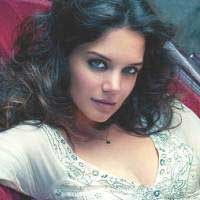 Katie Holmes yang Fashionable