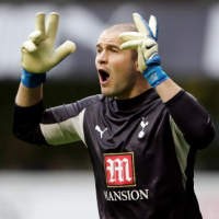 Friedel ke Villa, Robinson Gabung Blackburn 