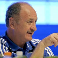 Scolari Akan Rebut Dua Gelar MU