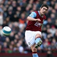 Liverpool Di-deadline untuk Dapatkan Barry