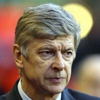 Wenger Cari Gelandang Baru