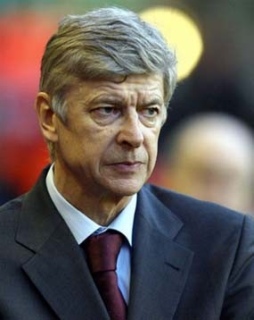 Wenger Cari Gelandang Baru