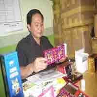 Edarkan Obat Tak Berizin, WNA Asal Cina Dibekuk