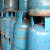 49 Tabung Gas Meledak, Kubah Mushala SPBU di Margonda Hancur
