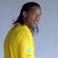 Dinho Bidik Emas Beijing