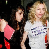 Madonna Keriput & Kurus