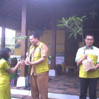 Galang Kepedulian Lingkungan Lewat SMS Billboard 