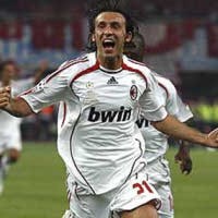 Pirlo Ingin Selamanya di Milan