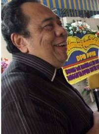 Sjahrir Dimakamkan Satu Liang Lahat dengan Ibundanya