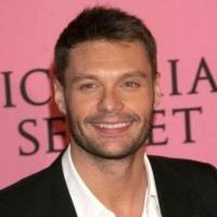 Host American Idol Diserang Hiu