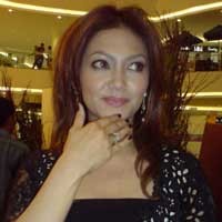 Bella Saphira Hobi Tamasya  Luar Negeri