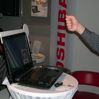  Kendalikan Notebook dengan Gerakan Isyarat