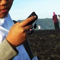 Grameen, Bakrie dan Qualcomm Hadirkan Telepon Desa 