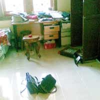 Perampok Rumah Lukito Cuma Dapat 2 Ponsel & Rp 200 Ribu