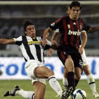 Dua Kali Adu Penalti, Milan Juara