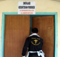 Salah Satu Korban Ryan Pakai Gelang Karet