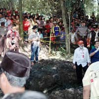 Penggalian Dimulai, Warga Semakin Sulit Dikendalikan