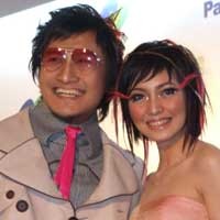 Arie Untung Ajak Istri Jingkrak-jingkrak