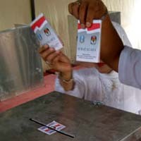 Wow!  11 Juta Warga Jawa Timur Tak Mencoblos