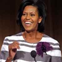 Istri Obama Dipuji Sebagai Wanita Berpenampilan Terbaik