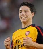 Arsenal di Atas MU dan Chelsea