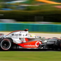 McLaren Huni Dua Posisi Start Terdepan