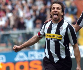Ingin Ikuti Maldini, Del Piero?