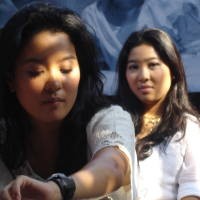 Marcella-Olivia Zalianty Emoh Berbaju Kembar