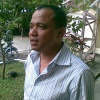 Mobil Artis Ronny Waluya Dirusak Maling