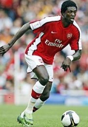Adebayor Berkomitmen Pada Arsenal