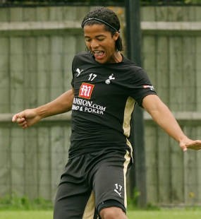Giovani Ingin Tiru Ronaldo