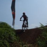 Jatuh dari Sepeda, Susahnya Geber Gas