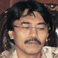 Adhyaksa: Kalau Capres Tua Bolak Balik ke Daerah, Pilek Dia!