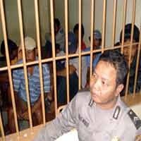 Pasar Kayu Gelap Digerebek, 11 Tersangka Diamankan